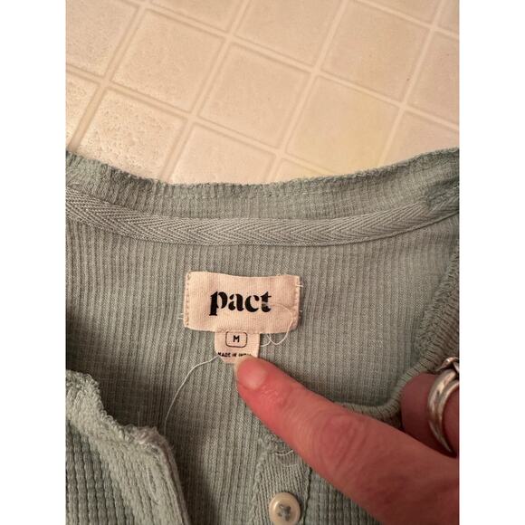 Pact Tops - Pact Henley style top in light green size Medium